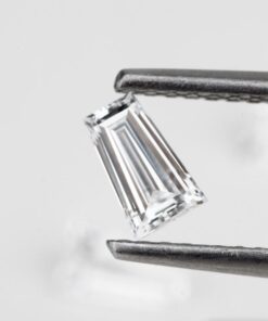 VS1 0.23 ct TAPERED BAGUETTE Diamond